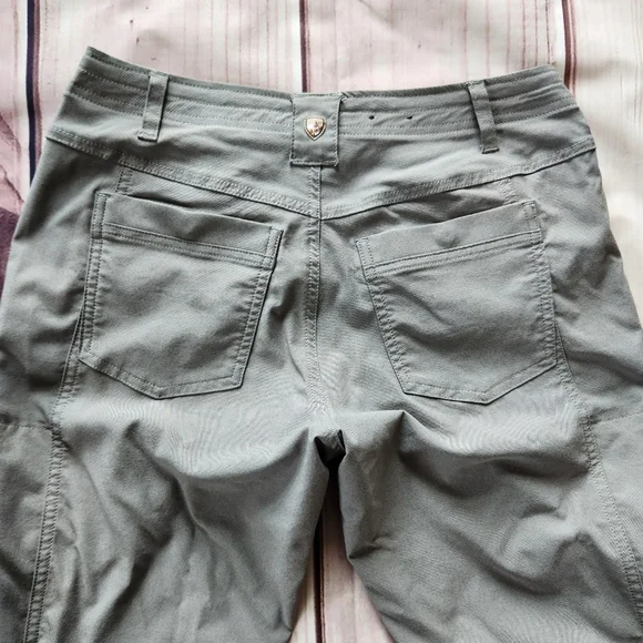 Kuhl "Trekr Kapri" Capri Pants Sage Green Hiking Gorpcore | Women's Size 4 - Picture 8 of 13
